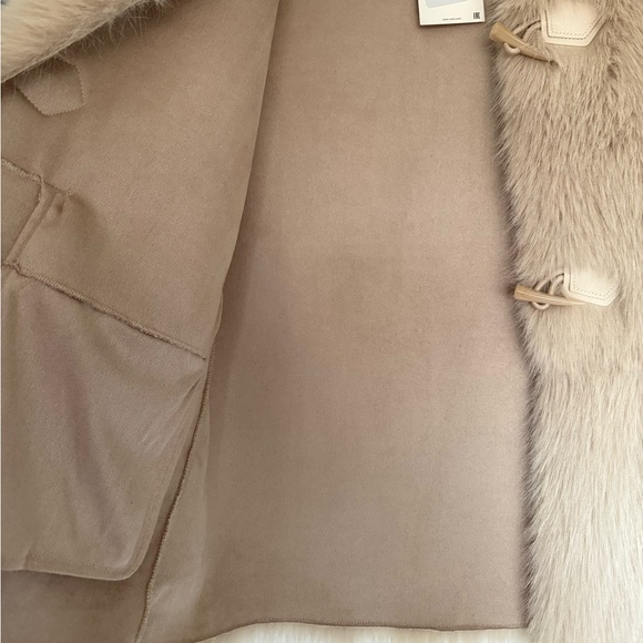 Zara Faux Fur Vest in Beige - Picture 5 of 7